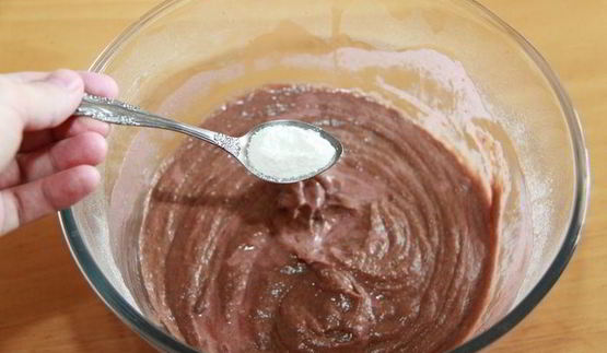 кекс вишня-кэроб