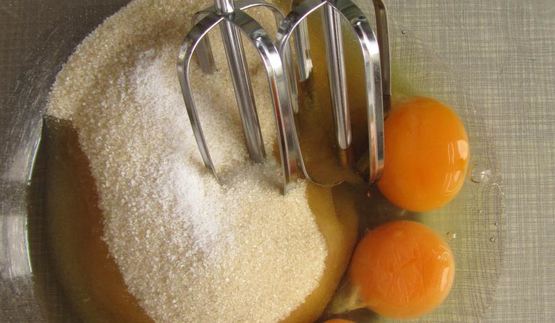 кекс эконом с лимонной заливкой