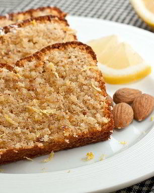 Лимонный кекс с миндалем