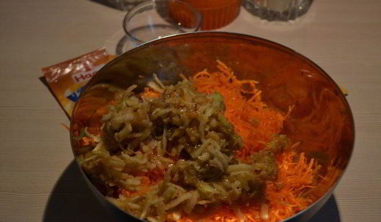 морковно-яблочный кекс