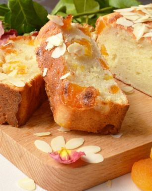 Творожный кекс с курагой