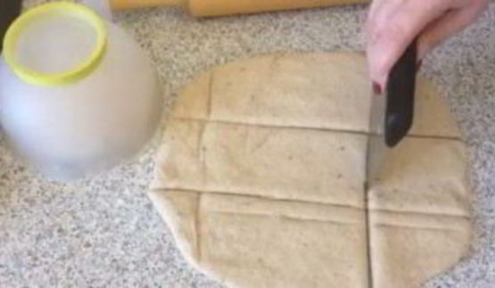 ароматный хлеб со специями и сыром