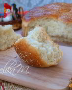 Белый хлеб с кунжутом