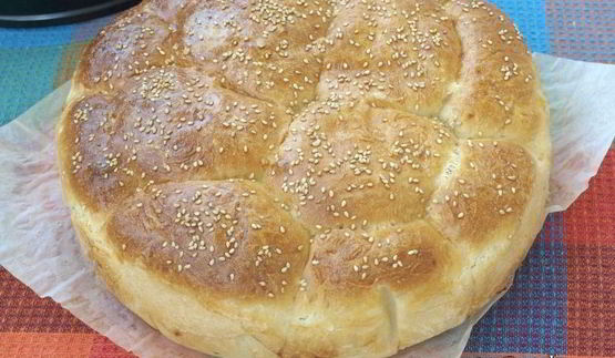 белый хлеб с кунжутом