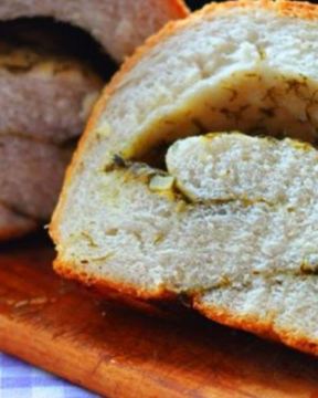 Чесночный хлеб-рулет