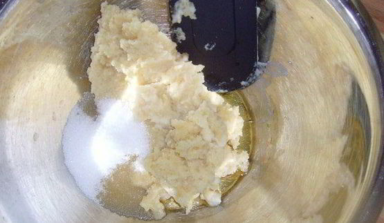 хала с курагой и фисташками