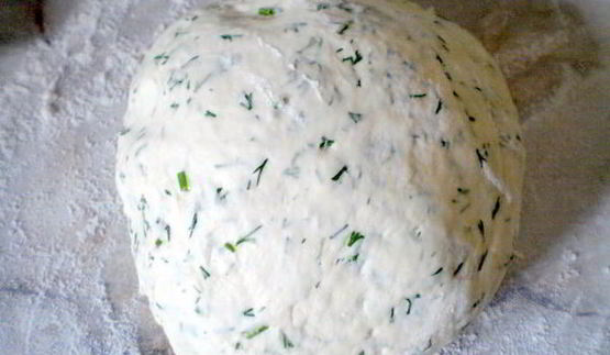хлеб с чесноком и укропом