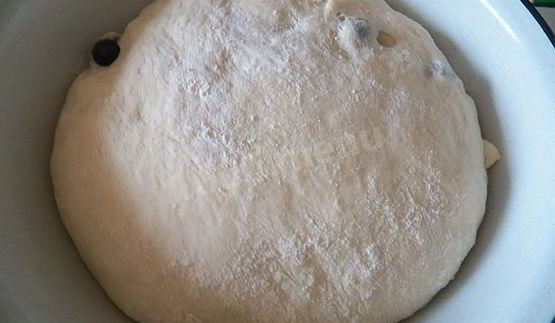 хлеб с оливками