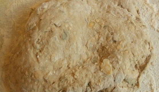 хлеб с семечками и овсяными хлопьями