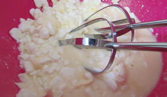 хлеб с творогом и овсяными хлопьями