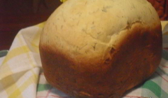 хлеб с укропом, луком, чесноком и чили