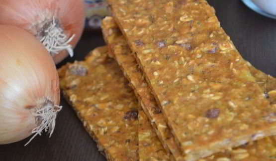 луково-морковные хлебцы