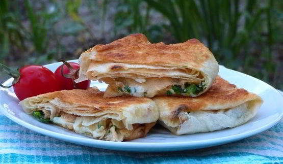 лаваш с сыром и зеленью