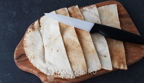 арабская пита с курицей и овощами