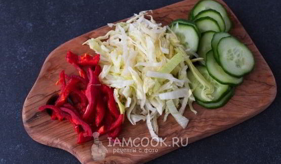 арабская пита с курицей и овощами