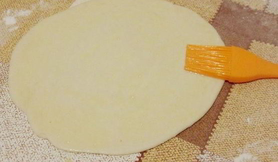 балык экмек — лепешка с рыбой и овощами