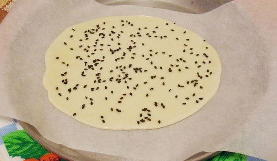 балык экмек — лепешка с рыбой и овощами