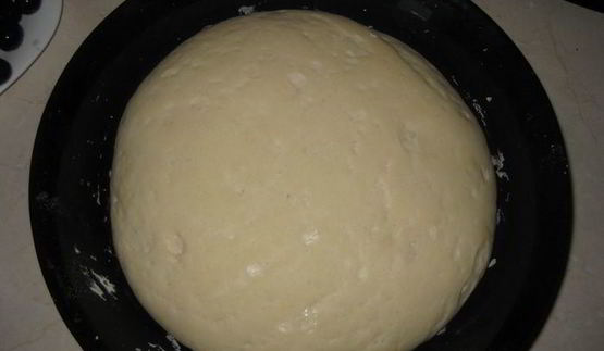 фокачча из шариков с сыром и оливками