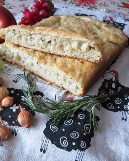 Рецепт фокаччи на сыворотке с луком пастушеская