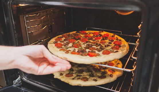 фокачча с черри и маслинами