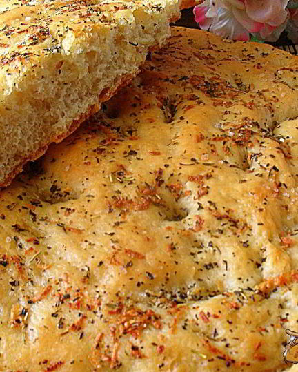 Рецепт фокаччи с розмарином и чесноком