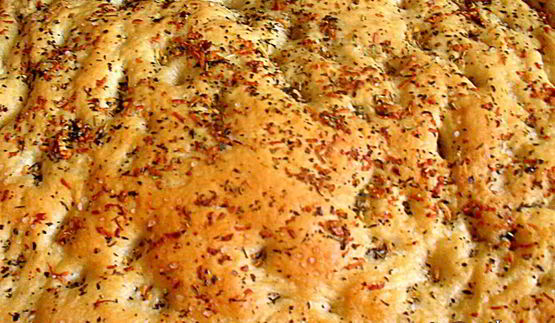 фокачча с розмарином и чесноком