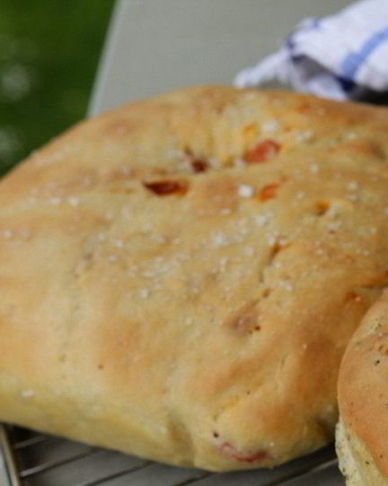 Рецепт фокаччи с вялеными помидорами
