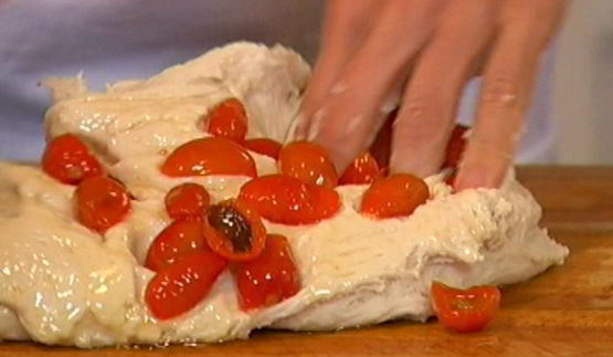 фокачча с вялеными помидорами