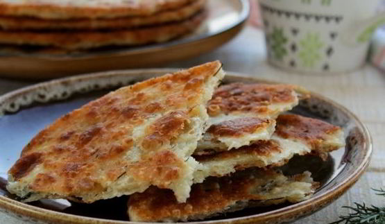 лепешки на кефире с сыром и зеленью