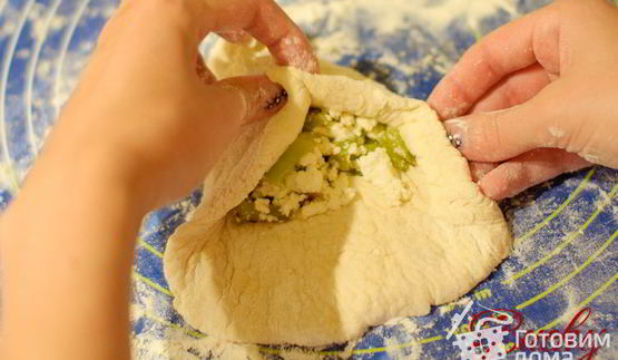 лепешки с брынзой и перцем