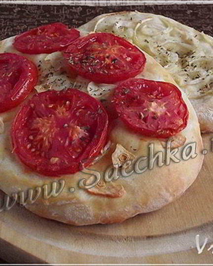 Рецепт лепешек с луком и помидорами