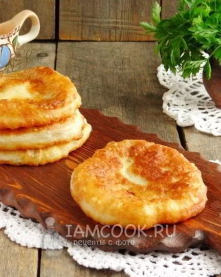 Рецепт лепешек с луком на сковороде