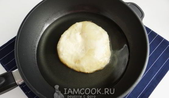 лепешки с луком на сковороде