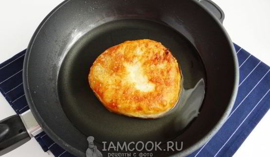 лепешки с луком на сковороде