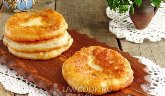 лепешки с луком на сковороде