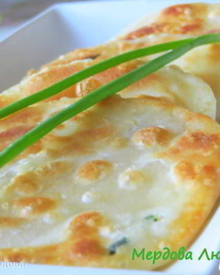 Рецепт лепешек с луком