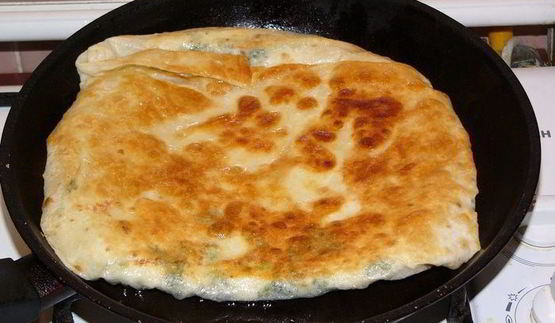лепешки с начинкой к завтраку