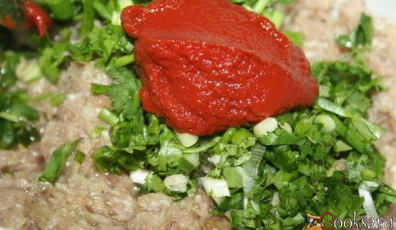 лепешки со свининой и сыром