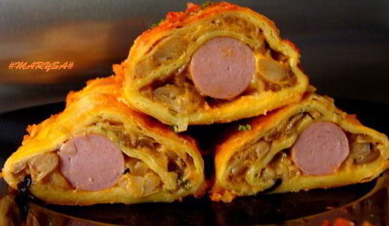 мексиканские лепешки с фасолью, сыром и острым соусом