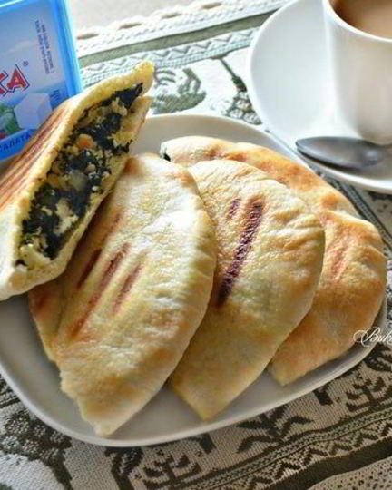 Рецепт питы с сыром и шпинатом
