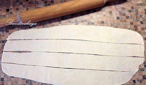 спиралевидные лепешки с творогом и сыром