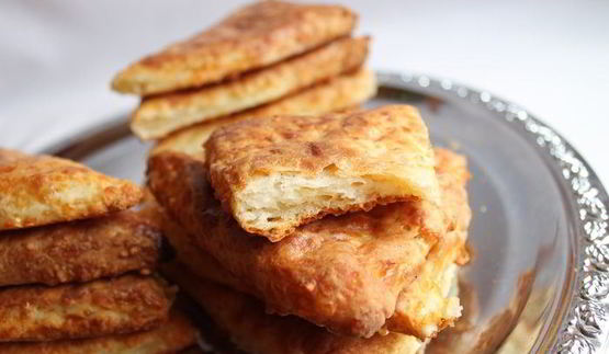 сырные лепешки сконы