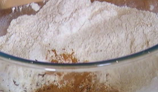 ароматные маффины с яблоками и изюмом