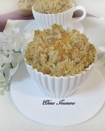 Рецепт бига-маффинов с вишней, кедровыми орешками и штрейзелем