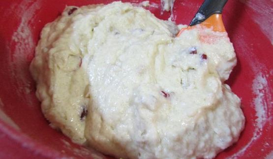 биг-маффины с вишней, кедровыми орешками и штрейзелем