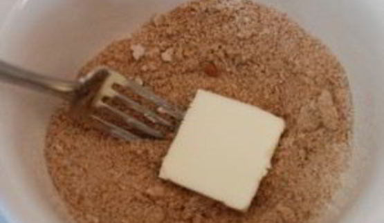 лавандовые маффины с ежевикой и персиками