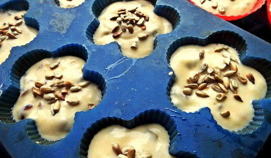 маффины с финиками и семечками