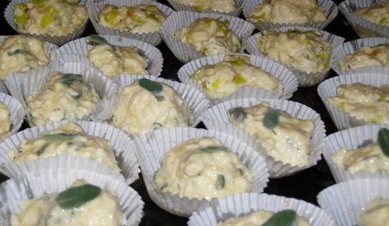 маффины с грюйером и шалфеем