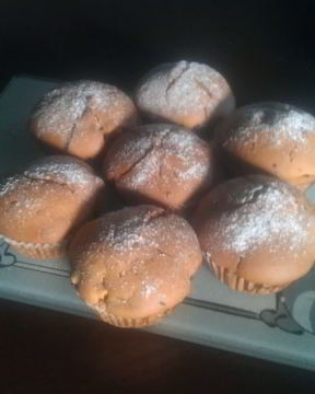 Маффины с персиком и клюквой