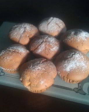 Маффины с персиком и клюквой